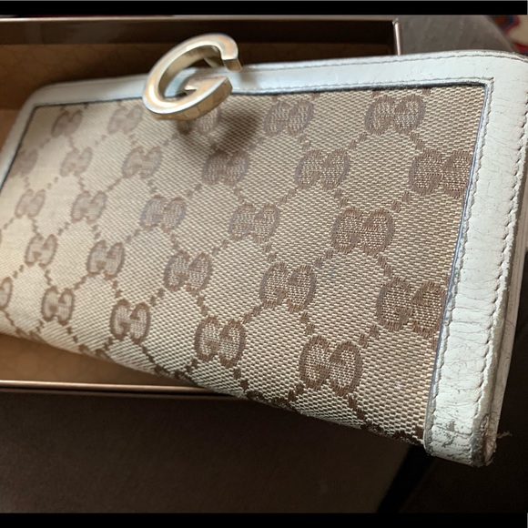 💥 Vintage Gucci White Leather  Wallet - Picture 7 of 8